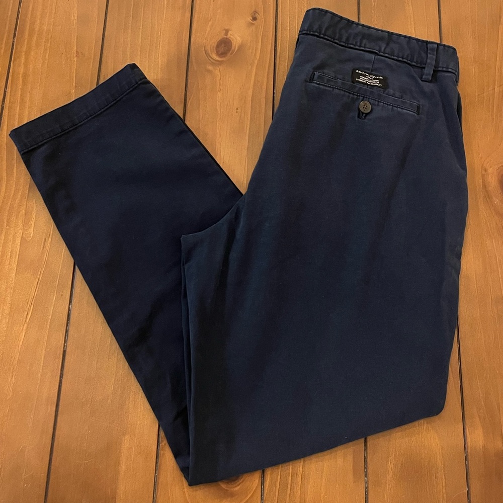 Banana Republic Athletic Fit Lived In Chinos Size 33x29